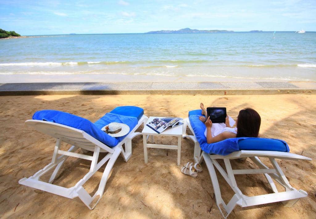 رویال کلیف بیچ (Royal Cliff Beach)
