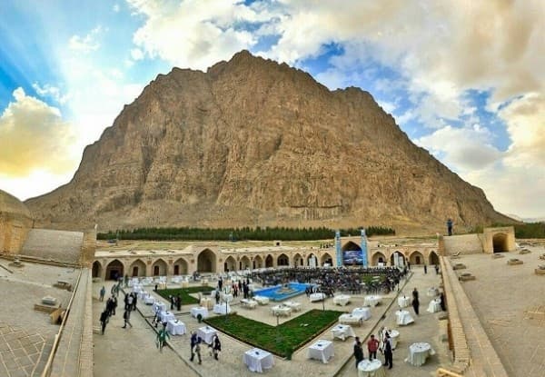 لاله بیستون (کرمانشاه)