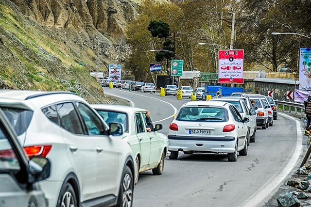 ترافیک‌سنگین در مسیر جنوب به شمال محور چالوس و آزادراه تهران - شمال