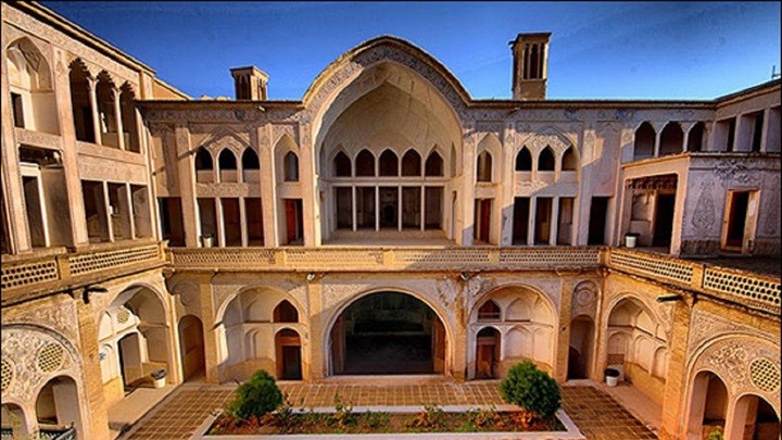 خانه تاریخی عباسیان